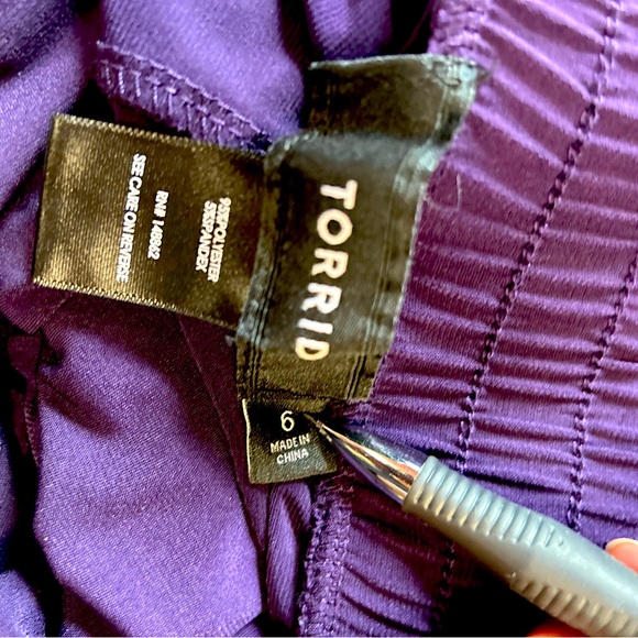 Torrid Crepe High Rise Wide Leg Pants Size 6 Dark Purple - Picture 5 of 7